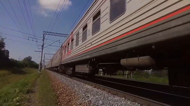 Электровоз ЧС7-049 с поездом 47 Москва - Балаково смотреть онлайн