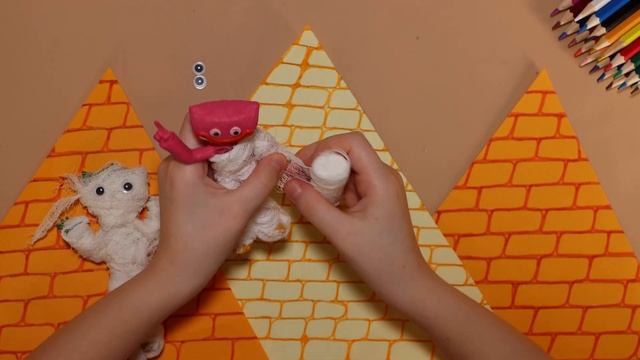 Как сделать поделку Хаги Ваги, поделка для детей Хагги Вагги Мумия своими руками. смотреть онлайн