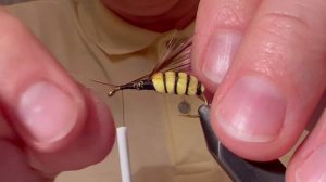 Вязание мушки Мушка из пенки Оса (Foam Wasp Fly)