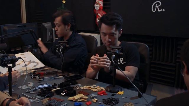 Epic Arcade - Lego Millennium Falcon built (pt1) смотреть онлайн