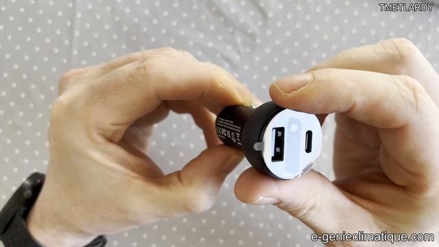 Matos12-Adaptateur prise allume cigare avec un voltmètre pour contrôler la tension de la batterie смотреть онлайн
