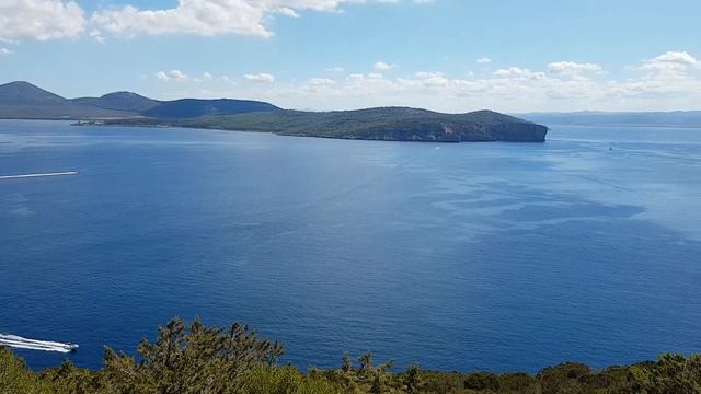 Ах Сардиния, остров Сардиния! море синее, небо синее... смотреть онлайн
