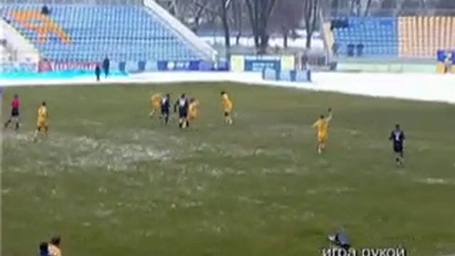 17 чемпионат Украины. Закарпатье 0-1 Металлист . Игра рукой форварда «Закарпатья» голевой момент смотреть онлайн