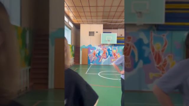 В каждом классе есть такой! #школа #клоун смотреть онлайн