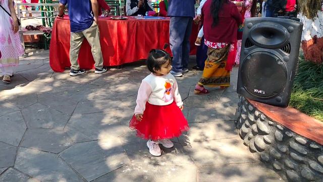 Пираты Непальского острова в центре озера Фева смотреть онлайн