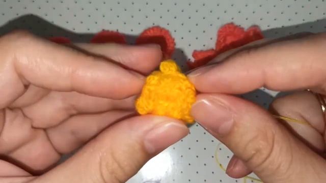 ?С ПОМОЩЬЮ ВИЛКИ?РОЗА ИЗ ПРЯЖИ?Easy Woolen Rose Making/Hand Embroidery Hack/DIY Woolen Flowers смотреть онлайн