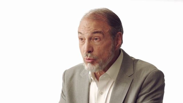 O Οφθαλμίατρος Dr. Michael Brinkenhoff για τον RevitaLash Advanced eyelash conditioner смотреть онлайн