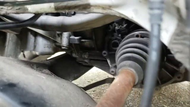 2001 Audi Quatro A4 1.8T EPC light is on смотреть онлайн