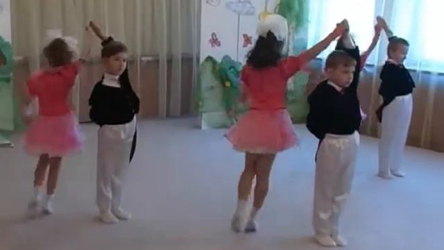 ЧАРЛЬСТОН Исполняют дети старшей группы смотреть онлайн