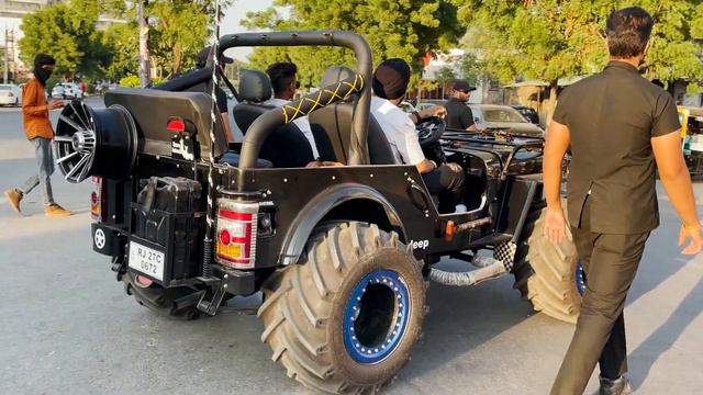 MONSTER JEEP + 😎BODYGUARD || FIRST TIME IN INDIA || EPIC PUBLIC REACTION || @bunty_k_official смотреть онлайн