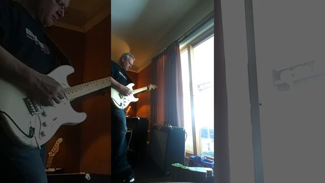 Fender Stratocaster 70's classic player..Olimpic white, смотреть онлайн