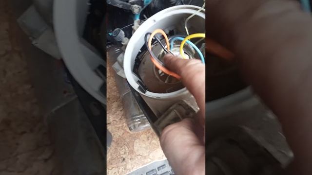Фары SKV на ГАЗ 22171 , 3302 и тд. замена в двух словах по существу... маленький дневной обзор. смотреть онлайн