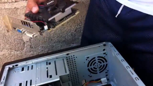 Instalacion tarjeta grafica MSI GT 630. смотреть онлайн