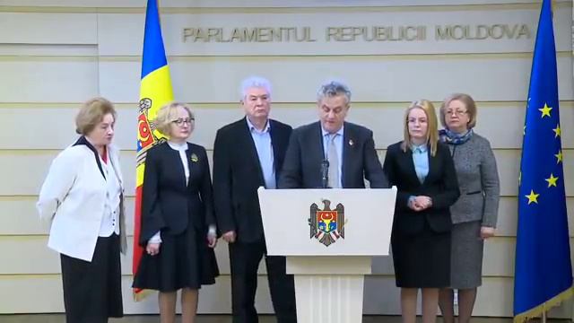 Fracțiunea PCRM despre raportul Guvernului смотреть онлайн