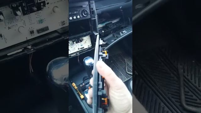 Замена лампы подсветки отопителья Peugeot-207 ( пежо-207 ).