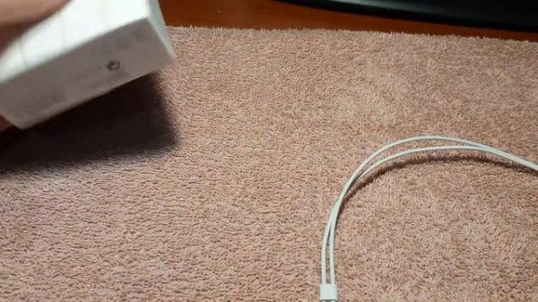 Apple Earpods 3.5mm. Лучшие проводные наушники.