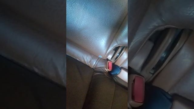 Звук постукивания надо слушать в наушнике 2 смотреть онлайн