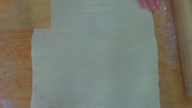 Пирог на скорую руку из слоеного теста с мясом и овощами смотреть онлайн