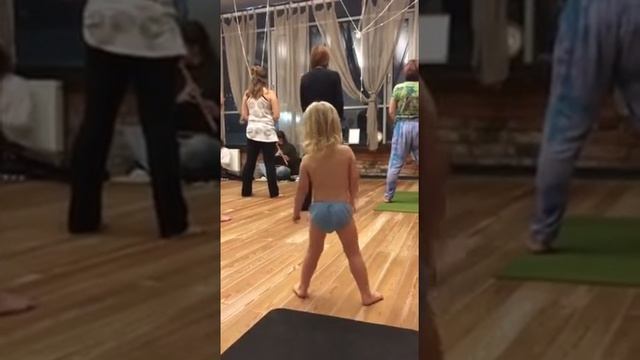 Дети - мастера медитации! смотреть онлайн