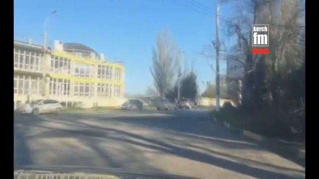 ДТП на Адмиралтейском в Керчи смотреть онлайн