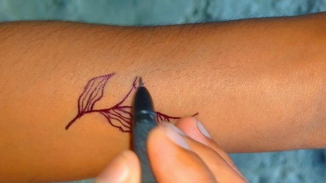 make a flower tattoo on hand |?| making flower tattoo in hand| flower tattoos смотреть онлайн