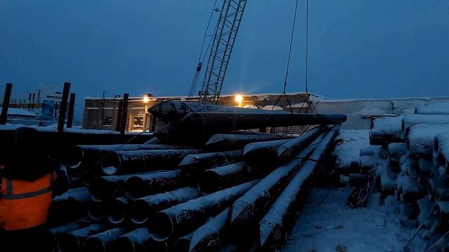 Опасное производство: погрузка свай смотреть онлайн