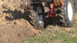 Вспашка целины мотоблоком Shtenli 1900 плугом от мотоблока Беларус-09 МТЗ.