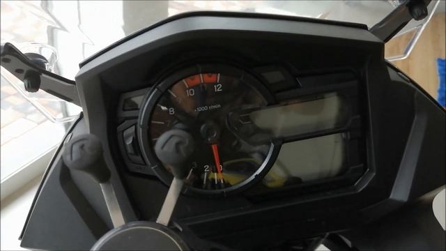 Suzuki V-Strom 650 | Sport Adventure Tourer | Walkaround Review - 2020 Suzuki V-Strom 650 смотреть онлайн