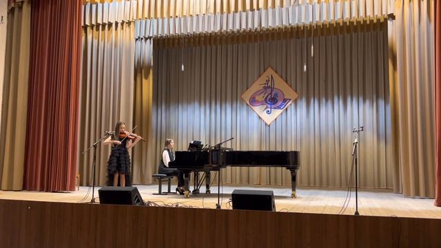 К. Бом Непрерывное движение исполняет Дюба Стефания, 11 лет