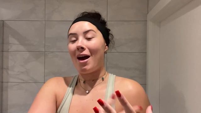 Glow Oil for Skin: Nina Finds Her Holy Grail in Shimmering Dry Oil смотреть онлайн