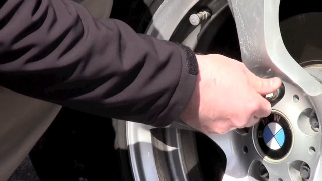 McGard Wheel Lock Bolt Installation смотреть онлайн