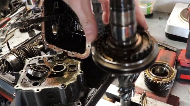 Werkstatt Alltag!!! VW T3 Syncro mit Getriebe-schaden, und wie geht es mit dem JX weiter. смотреть онлайн