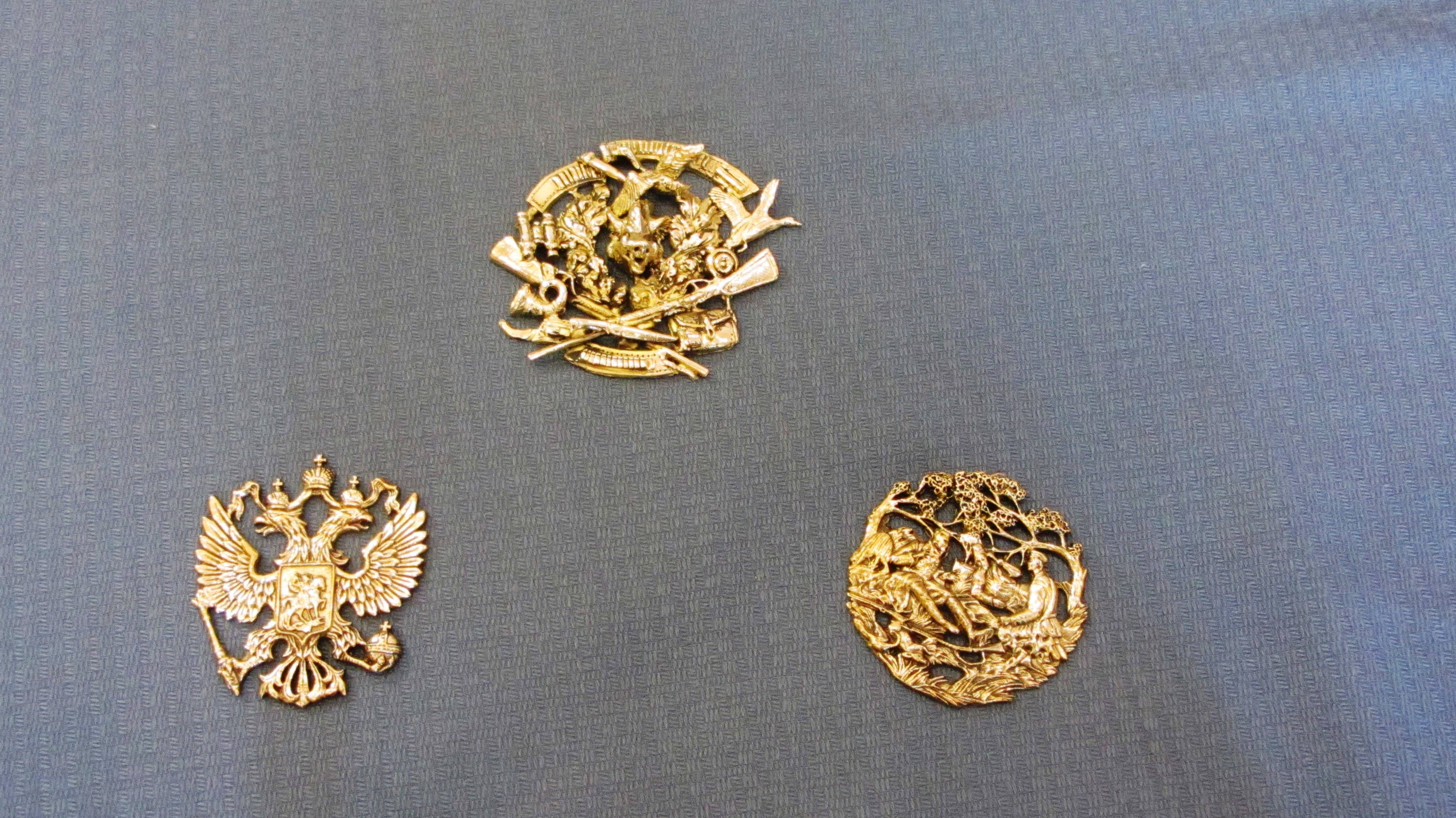 Литье-накладка «ГЕРБ РФ», «ОХОТНИКИ на ПРИВАЛЕ», «ОХОТНИКИ на КАБАНА» художественное литье (латунь),