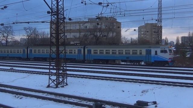 Ламповый звук ТЭД'ов при разгоне | электропоезд ЭР2Р-7035 сообщением Харьков-Пассажирский - Мерчик смотреть онлайн