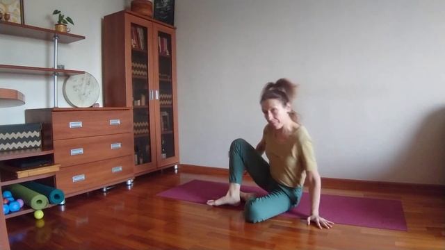 Перекаты. Тренировка упругости мышц + мягкое кардио смотреть онлайн
