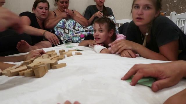 VLOG Лимон загнал Настю на окно. Играем в мафию. смотреть онлайн