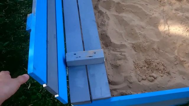 Песочница с крышкой-лавочкой 