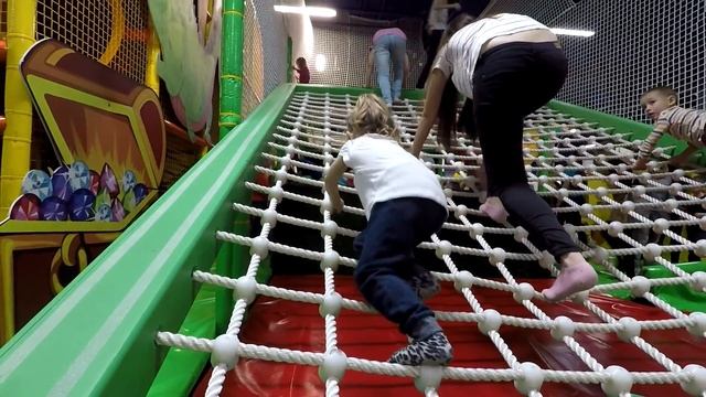 Развлекаемся в Joki Joya. Катаемся на ватрушках. Заблудились в лабиринтах Джоки Джоя