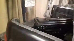 Установка поворотного ящика в кузов Pickupbox с жёсткой 3-секционной крышкой Toyota Hilux 2011-2015