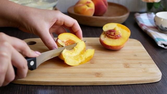 Выложите ПЕРСИКИ ? На дно Формы и ТВОРОЖНАЯ Запеканка Заиграет по-новому! смотреть онлайн