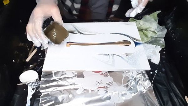 Learn to swipe with negative space.