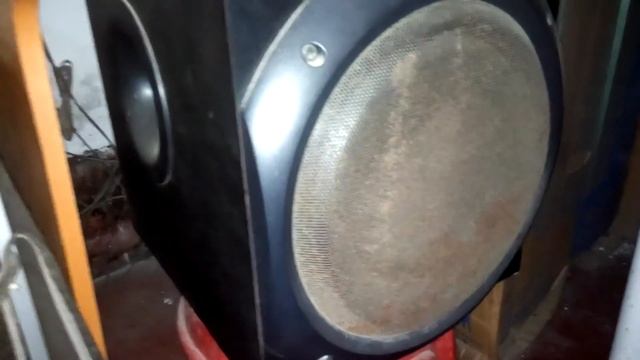 logitech Z-5500 bass test (12 years old set) смотреть онлайн