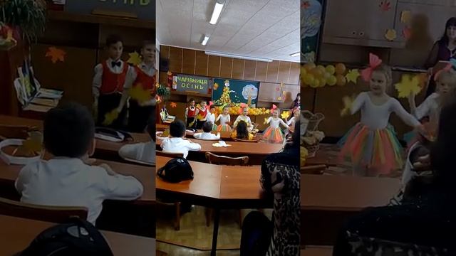 Танець з листочками. смотреть онлайн