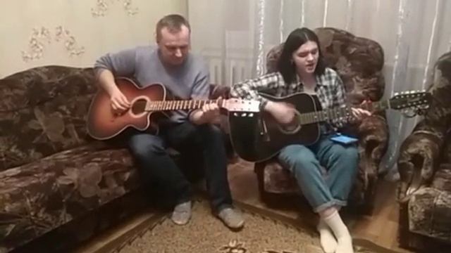 Песня"Как умеет любить хулиган" в исполнении Екатерины.Исполняется в две гитары. смотреть онлайн