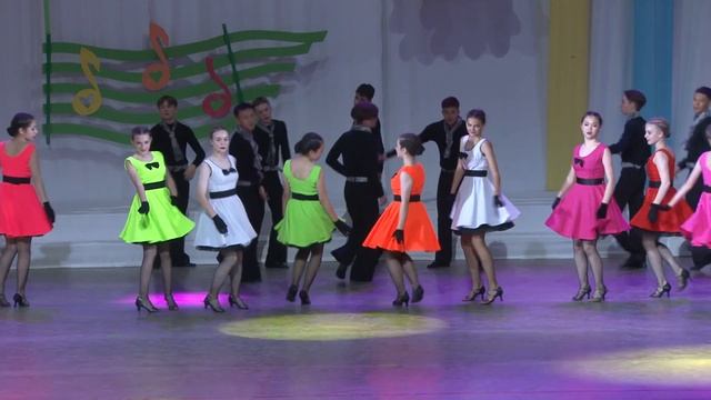 "По улицам Москвы" Ансамбль "Вдохновение" смотреть онлайн