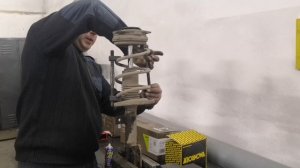 Замена передних стоек Nissan Note, ремонт передней ходовой Nissan Note)