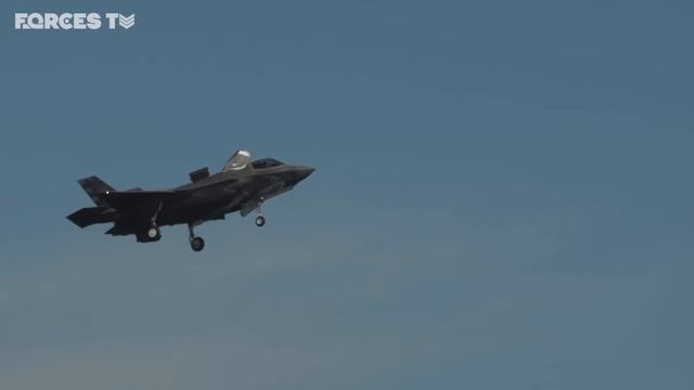 Up Close To Britain’s Most Powerful Warship: HMS Queen Elizabeth | Forces TV смотреть онлайн