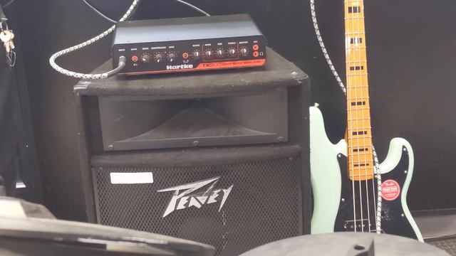 HARTKE TX300 смотреть онлайн