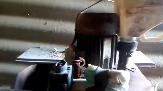 Зернодробилка(крупорушка)своими руками)))) смотреть онлайн