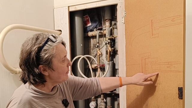 Как женщина сантехник нашла течь в трубах @user-oi6pd9ve3m смотреть онлайн